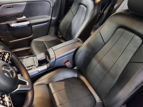 Used 2022 Mercedes-Benz GLB 250 image 24