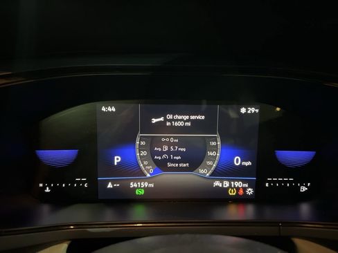 Used 2024 Volkswagen Taos SE image 11