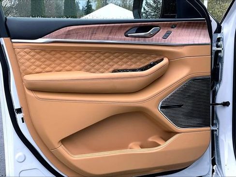 New 2025 Jeep Grand Cherokee L Summit image 22