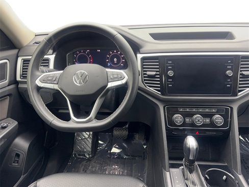 Used 2023 Volkswagen Atlas SE w/ Panoramic Sunroof Package image 52