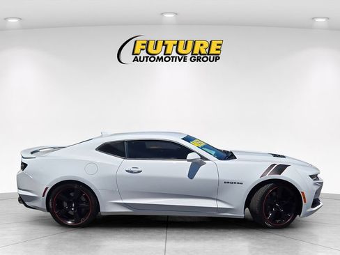 Used 2020 Chevrolet Camaro SS RWD image 3