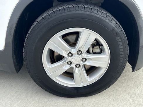 Used 2017 Chevrolet Trax LT w/ LT Convenience Package image 17