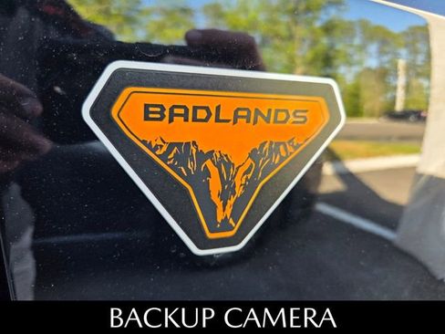 Used 2025 Ford Bronco Badlands image 6