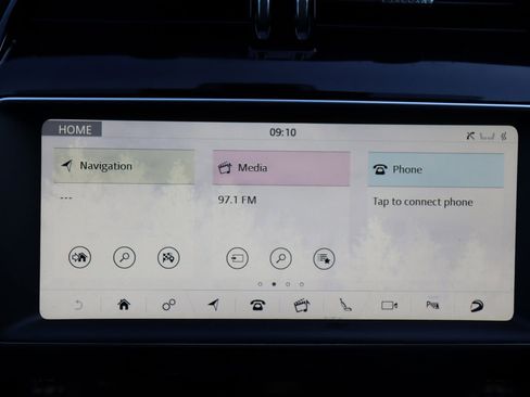 Used 2018 Jaguar F-PACE R-Sport image 35