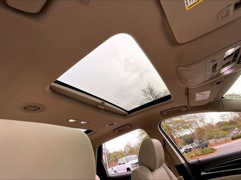 Used 2020 Buick Enclave Essence w/ Sound and Sites Package image 13