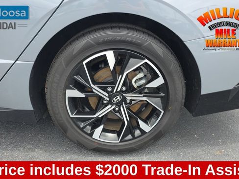 Used 2024 Hyundai Sonata SEL FWD image 11