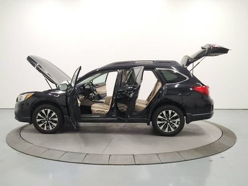 Used 2017 Subaru Outback 2.5i Limited AWD/4WD image 12