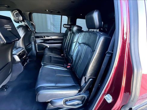 Used 2023 Jeep Wagoneer Series III w/ Rear Seat Video Group 1 image 23