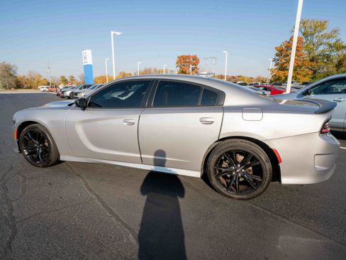 Used 2018 Dodge Charger SXT Plus w/ Quick Order Package 29J image 4