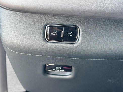 New 2025 Lincoln Navigator L Black Label image 17