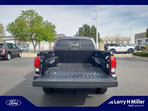 Used 2020 Toyota Tacoma SR image 32