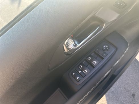 New 2026 Chrysler Pacifica Select image 17