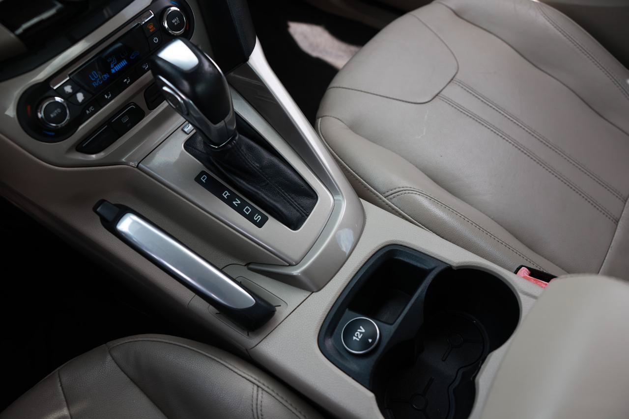 Used 2012 Ford Focus SEL FWD image 37