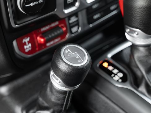 Used 2026 Jeep Wrangler Rubicon AWD/4WD image 11