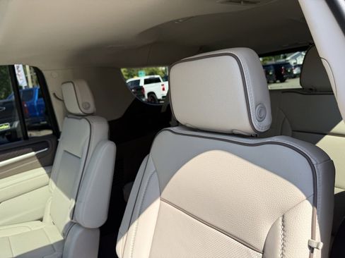 Certified 2024 GMC Yukon XL Denali w/ Denali Reserve Package image 40