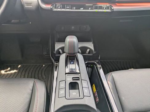 Used 2023 Toyota Prius Prime FWD image 18