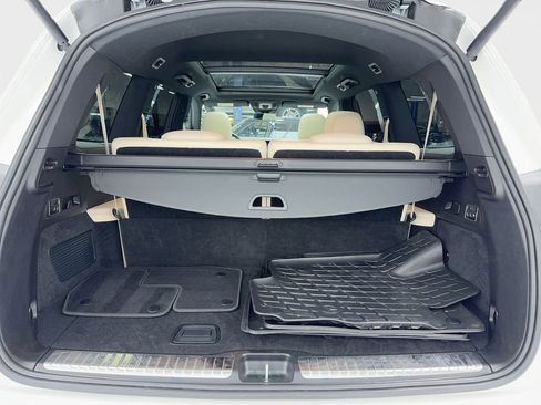 Used 2025 Mercedes-Benz GLS 450 4MATIC w/ AMG Line Exterior image 12