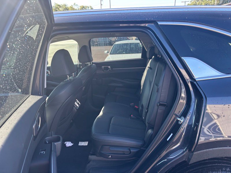 Certified 2025 Kia Sorento S w/ Panoramic Sunroof Package AWD/4WD image 10