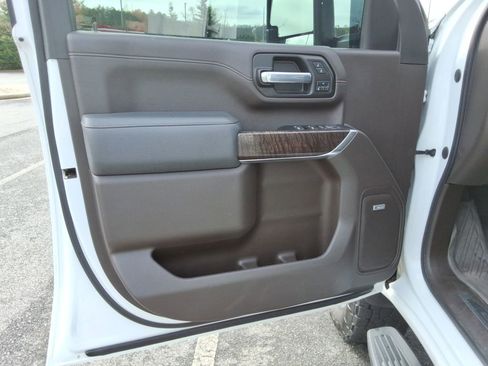 Used 2020 GMC Sierra 2500 Denali w/ Denali Ultimate Package image 23