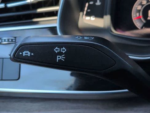 Used 2019 Audi Q8 Premium Plus w/ Premium Plus image 29