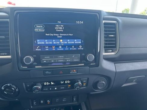 Used 2023 Nissan Frontier SV w/ SV Convenience Package AWD/4WD image 21