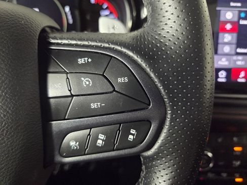 Used 2025 Dodge Durango GT AWD/4WD image 17