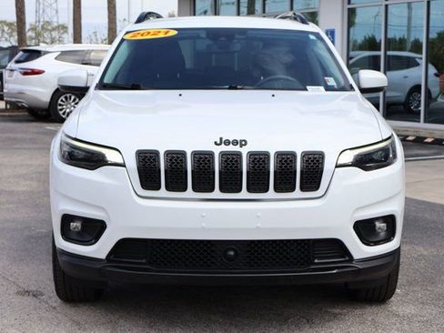 Used 2021 Jeep Cherokee Latitude Plus AWD/4WD image 3