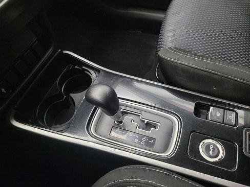 Used 2019 Mitsubishi Outlander ES AWD/4WD image 26