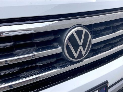 Certified 2022 Volkswagen Atlas SE FWD image 30
