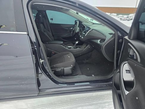 Used 2022 Chevrolet Malibu LS image 9