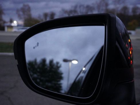 Used 2025 INFINITI QX60 Luxe image 52