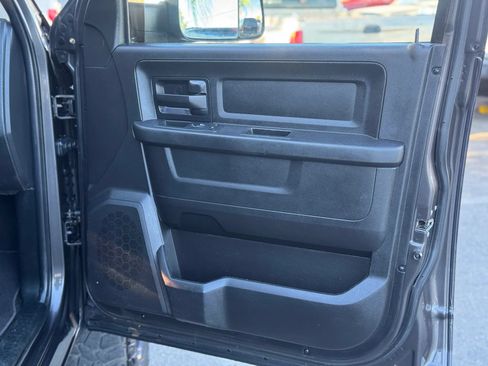 Used 2018 RAM 2500 Tradesman w/ Chrome Appearance Group AWD/4WD image 15