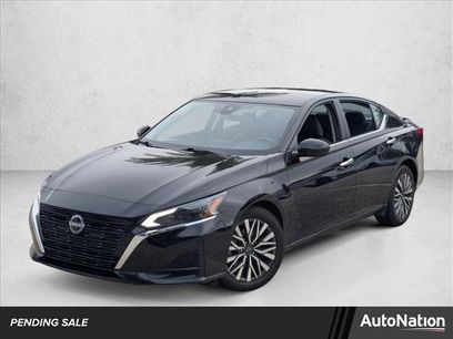 Used 2023 Nissan Altima 2.5 SV