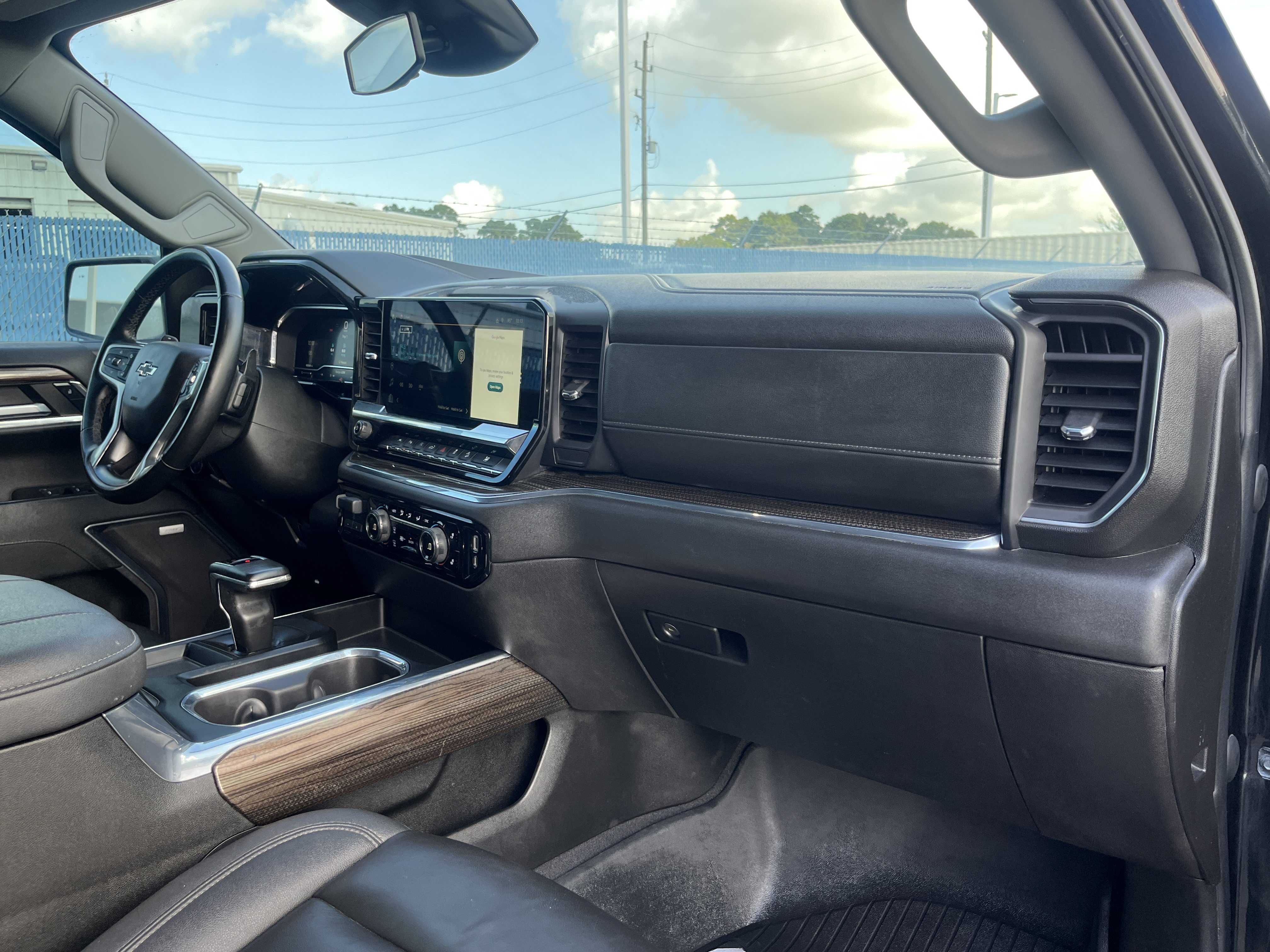 Used 2023 Chevrolet Silverado 1500 RST AWD/4WD image 16
