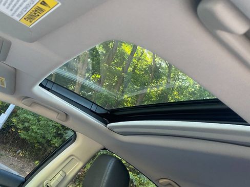 Used 2016 Honda Civic Touring image 34
