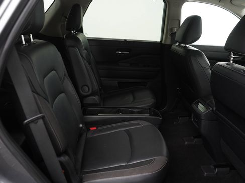 Used 2023 Nissan Pathfinder SL w/ SL Premium Package image 11