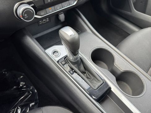 Used 2025 Nissan Altima 2.5 SV image 37