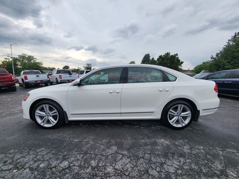 Used 2014 Volkswagen Passat TDI SEL Premium FWD image 4