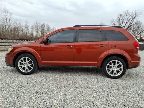 Used 2013 Dodge Journey SXT w/ Flexible Seating Group image 5
