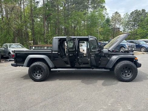 Used 2020 Jeep Gladiator Sport w/ Quick Order Package 24S AWD/4WD image 27