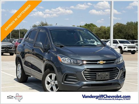 Used 2021 Chevrolet Trax LS w/ Tint and Cruise Package AWD/4WD image 1