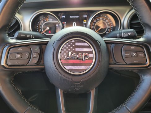 Used 2021 Jeep Gladiator Sport image 32