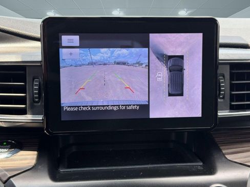 Used 2020 Ford Explorer Limited w/ Class III Trailer Tow Package RWD image 24