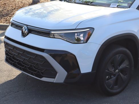 Used 2025 Volkswagen Taos S FWD image 6