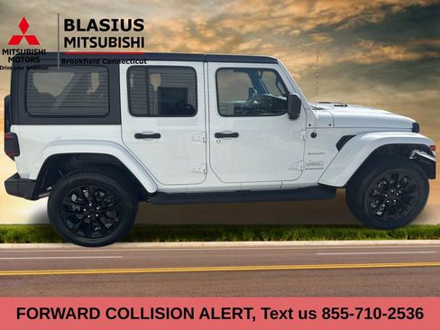 Used 2023 Jeep Wrangler Unlimited Sahara w/ Cold Weather Group image 16