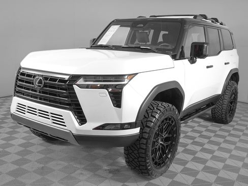 Used 2025 Lexus GX 550 AWD/4WD image 8