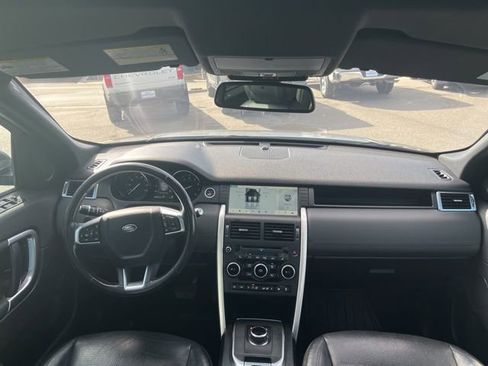 Used 2018 Land Rover Discovery Sport HSE image 31