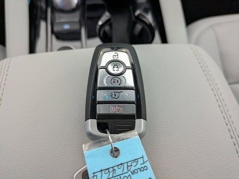 Certified 2026 Ford Explorer Platinum w/ LUX Leather Package image 34