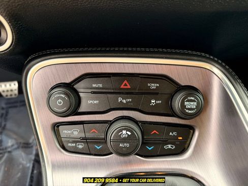 Used 2018 Dodge Challenger R/T w/ Performance Handling Group RWD image 18
