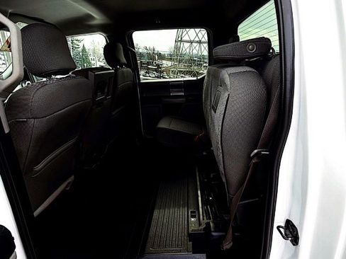 Used 2017 Ford F450 XLT w/ XLT Premium Package image 7